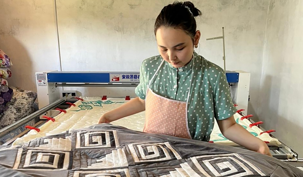 Eneniń isin jalǵaǵan kelin