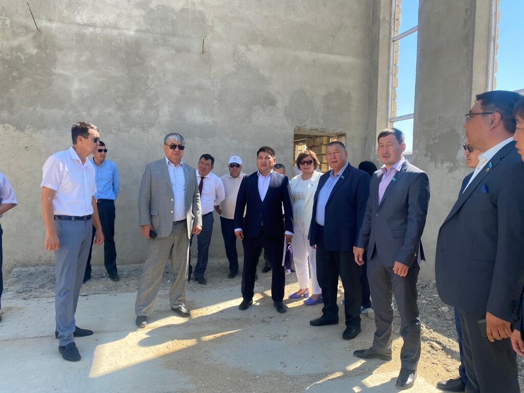 Aýyl turǵyndarymen kezdesti