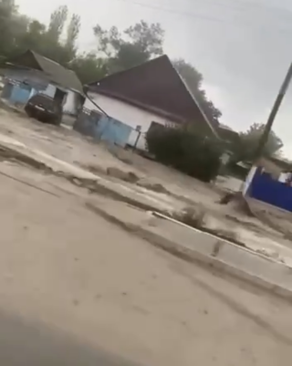 Jetisý oblysyndaǵy aýylda tórt kósheni sý basty