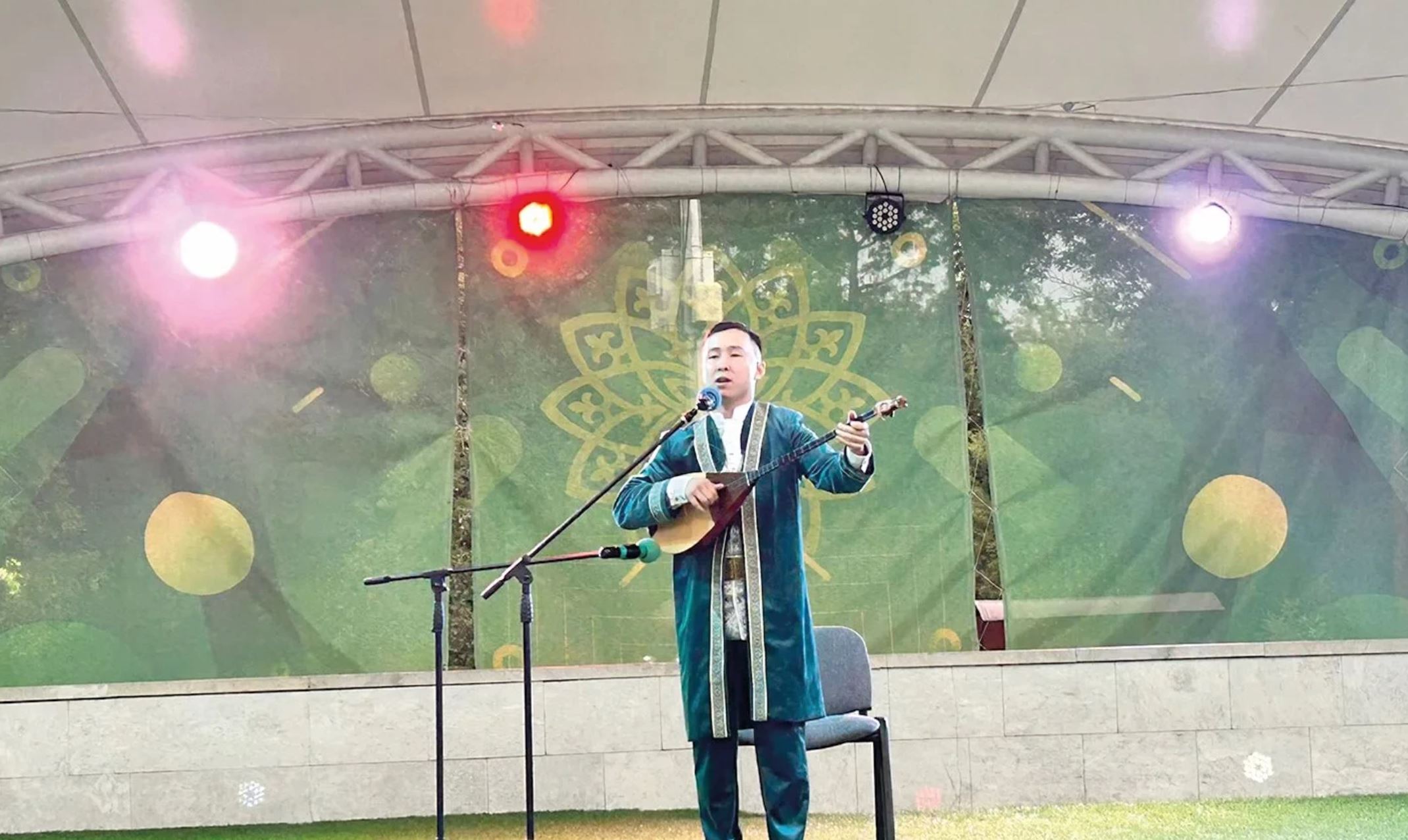 Kemeńgerge arnalǵan kesh