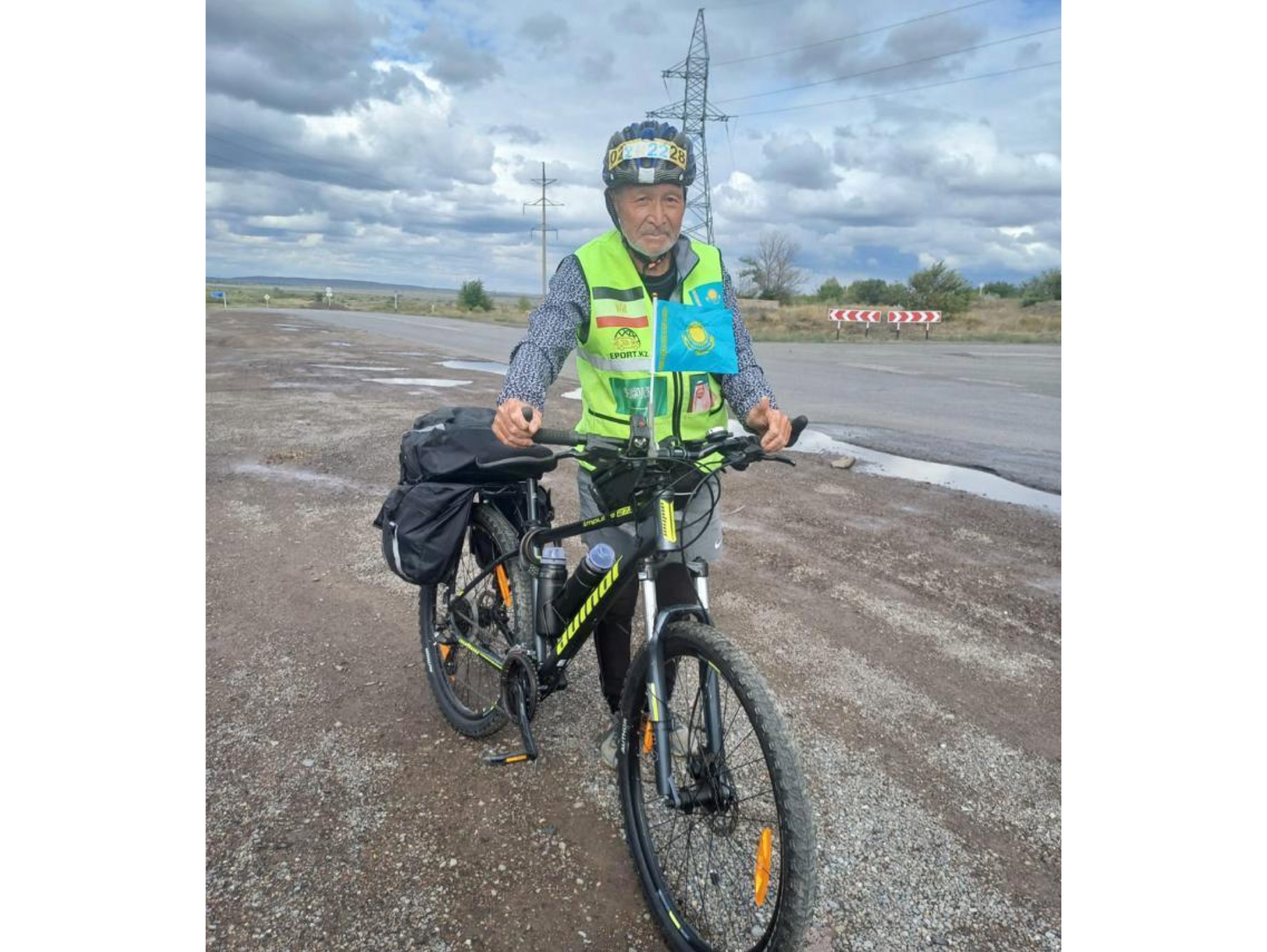 Aqtóbelik velosaıahatshy Arqaǵa jetti