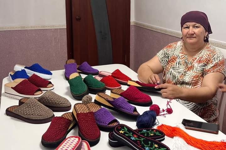 Alǵada jasalǵan aıaqkıim