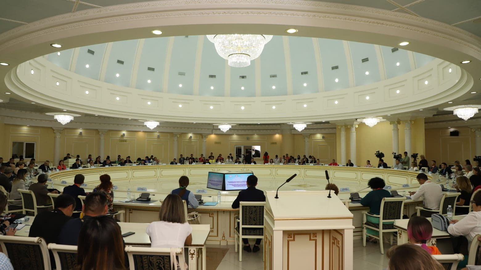 Azamattyq qoǵamnyń úsh taǵany