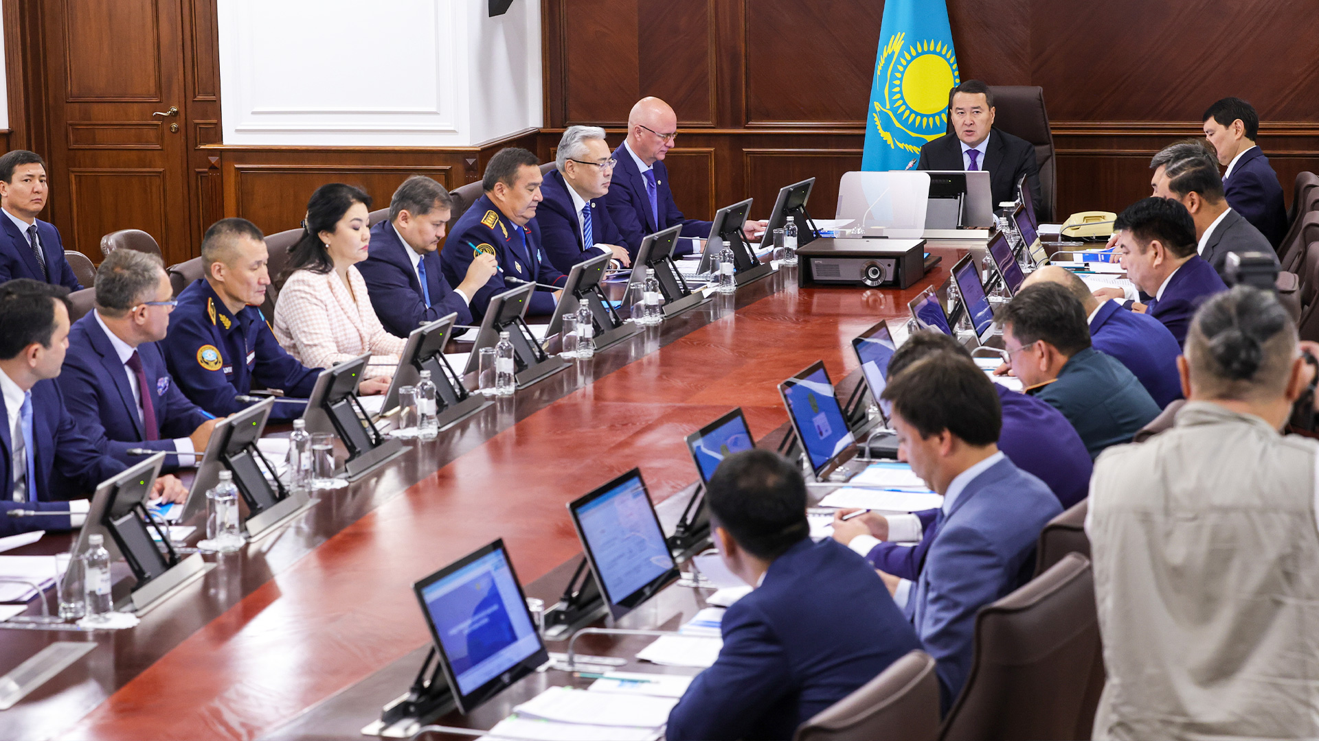 Qystyń qamyn jaz oıla