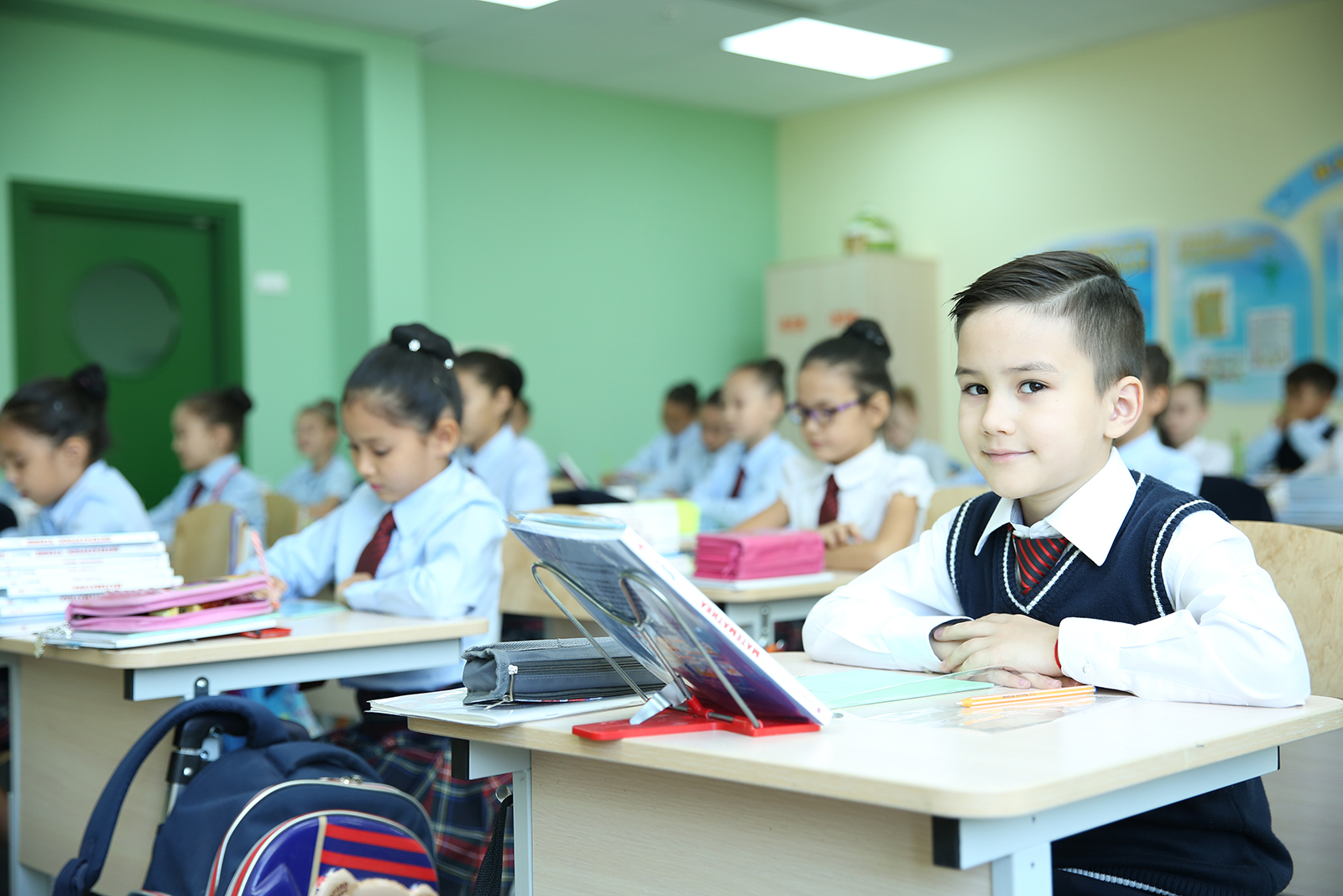 Jańa oqý jylyna ázirlik