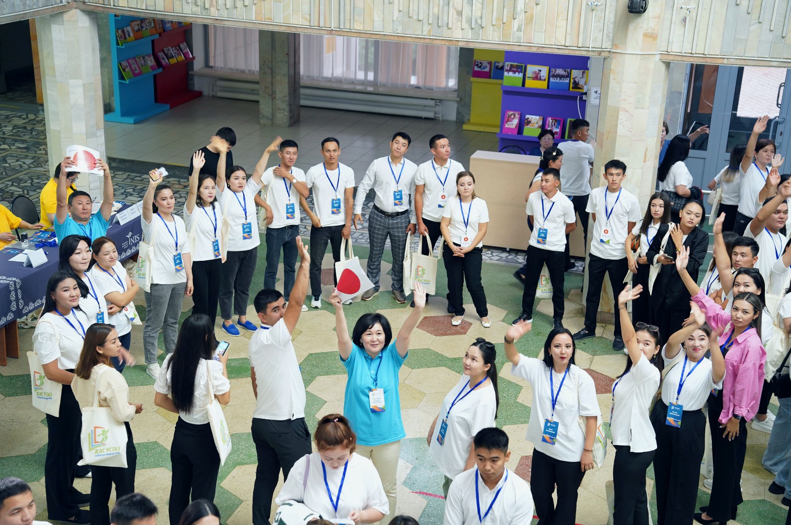 «Jas ustaz – 2023»: aýyl mektebinde jumys isteý – abyroıly mıssııa