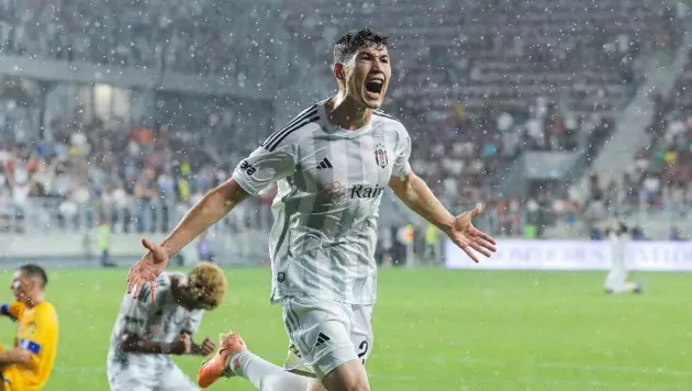 «Beshıktash» fýtbolshysy Qazaqstanǵa keldi