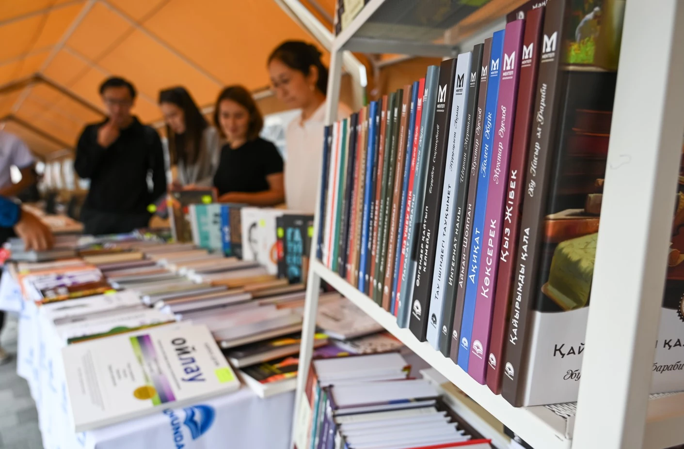 Kitap Fest Almaty: 5 myń kitap tegin taratyldy