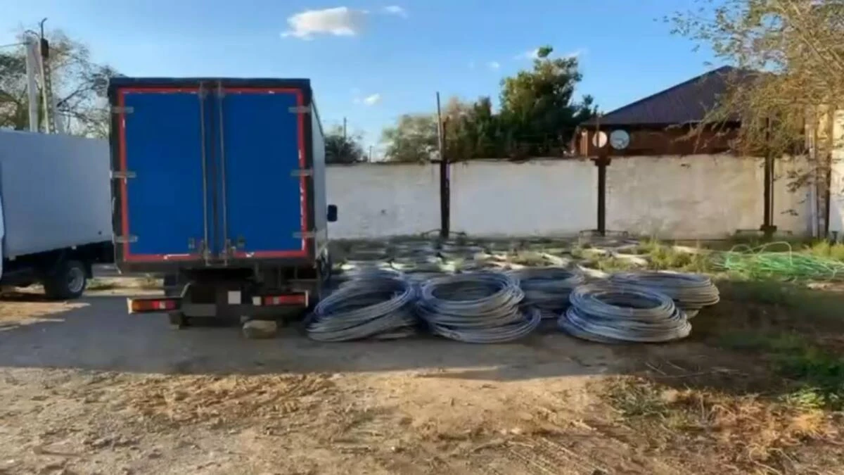 100 mıllıon teńgeniń elektr kabelin urlaǵan qylmystyq top ustaldy