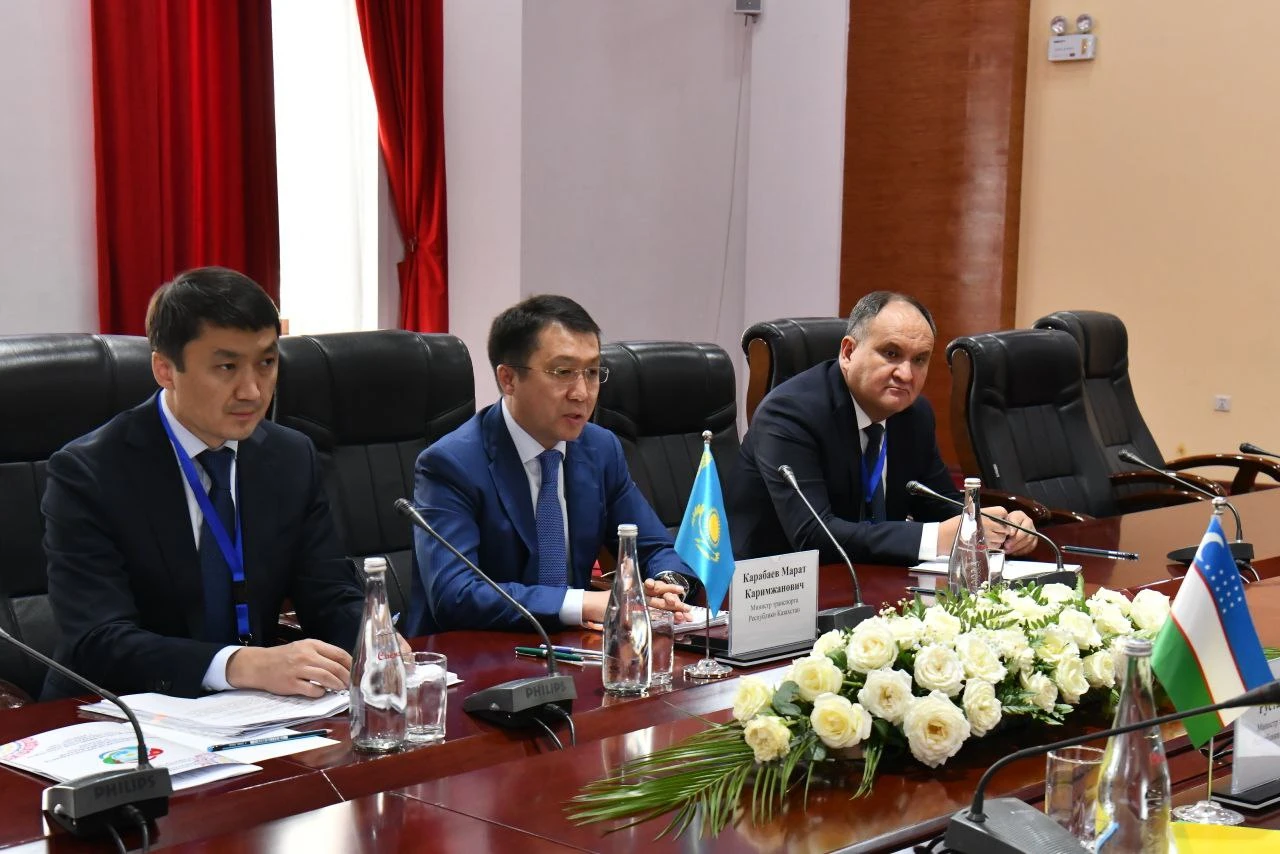 Ortalyq Azııada kólik baılanysy nyǵaıady