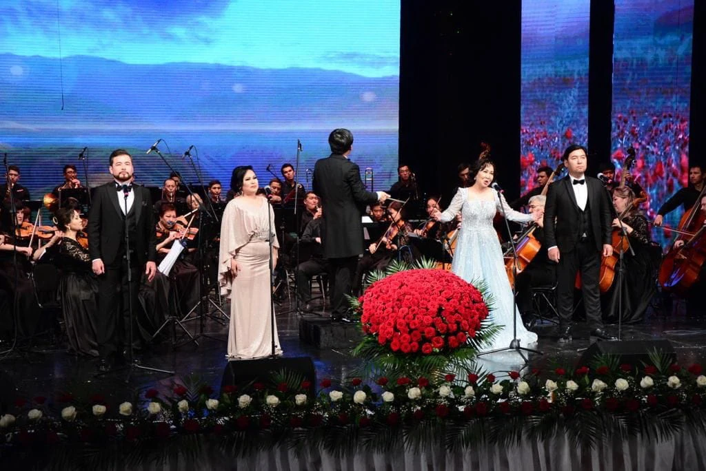Sımfonııalyq orkestrdiń alǵashqy konserti