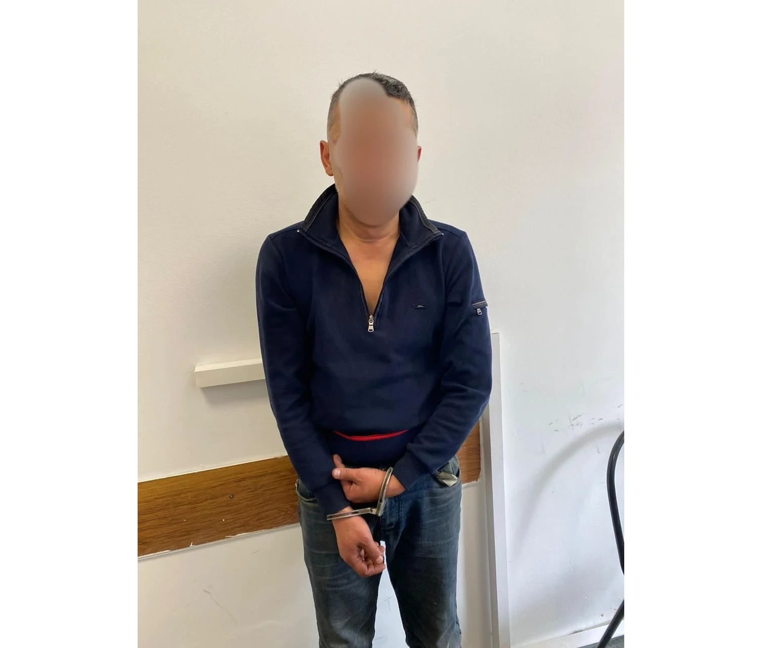 Úsh adamdy óltirgen kúdikti ustaldy