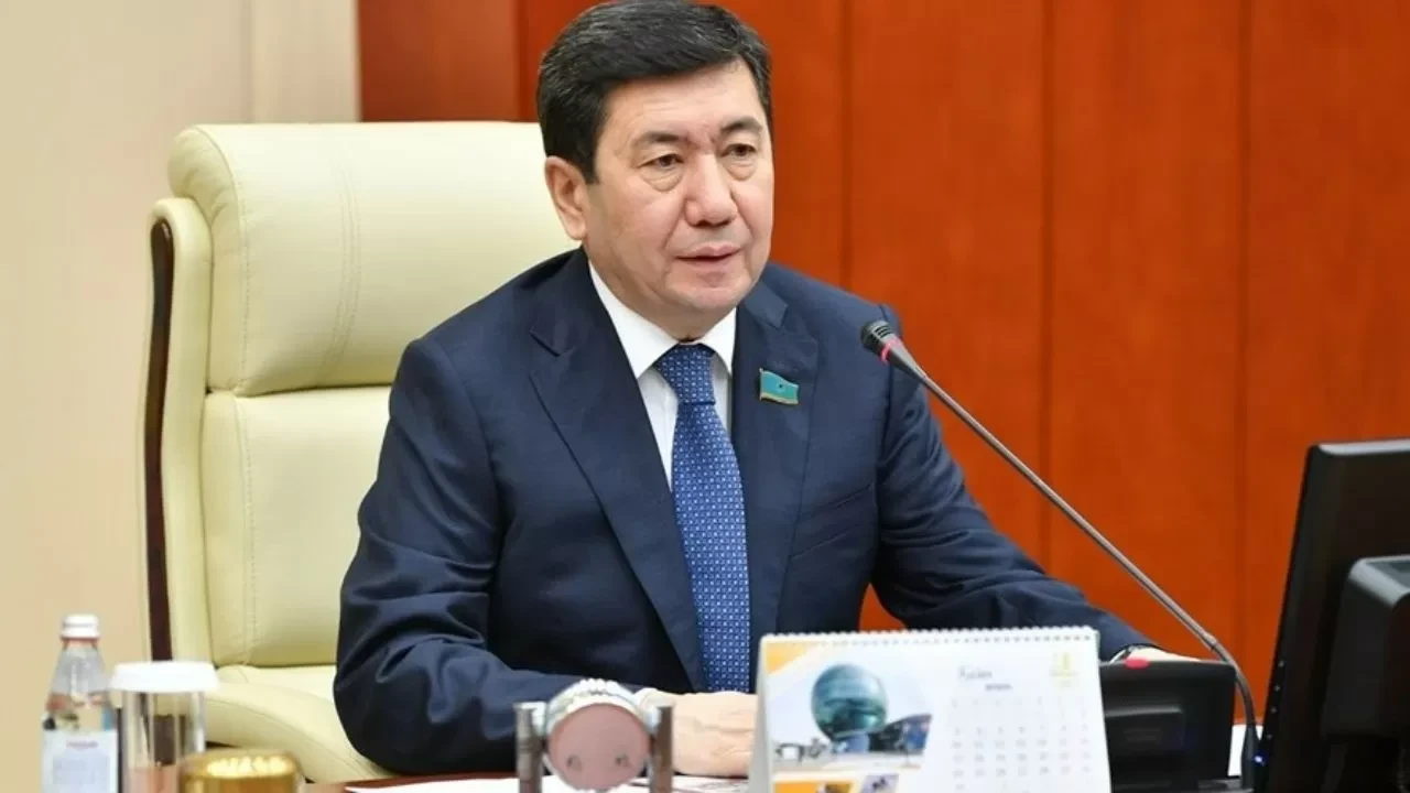 Bıýro otyrysy ótti