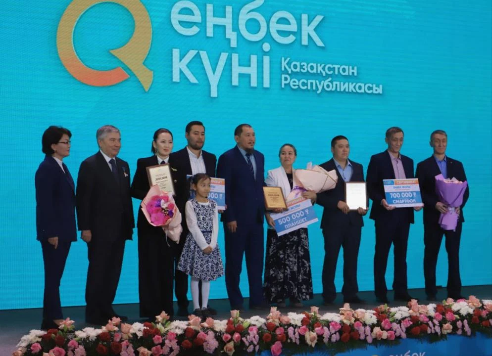 «Eńbek joly» máresine jetti