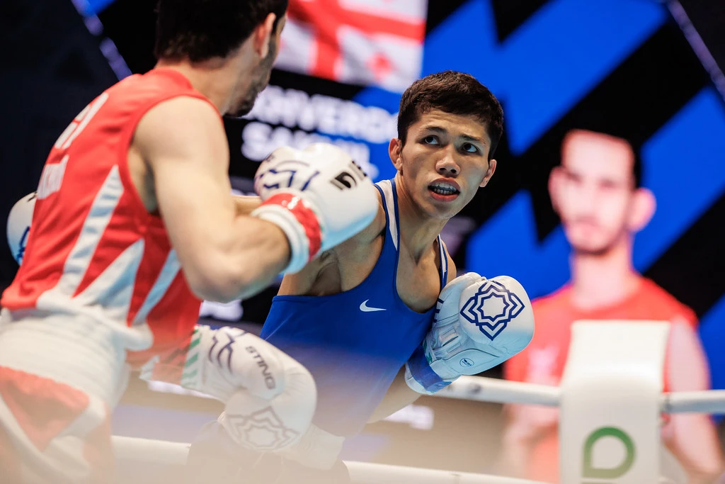 Álem chempıony Sanjar Táshkenbaı jeńildi