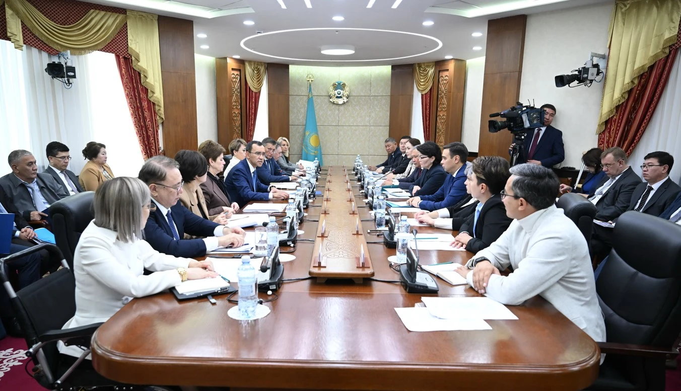 Inklıýzııa jónindegi keńes