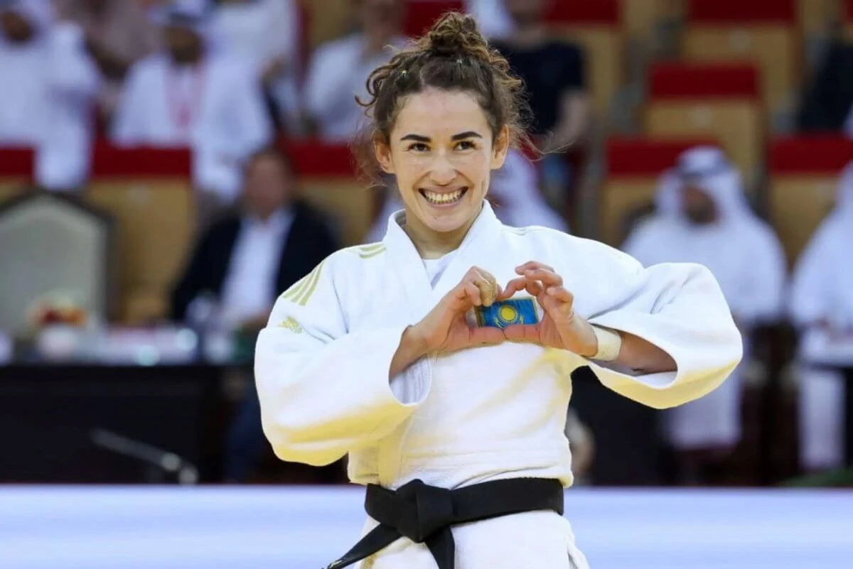 Daralana almaǵan dúbirli doda