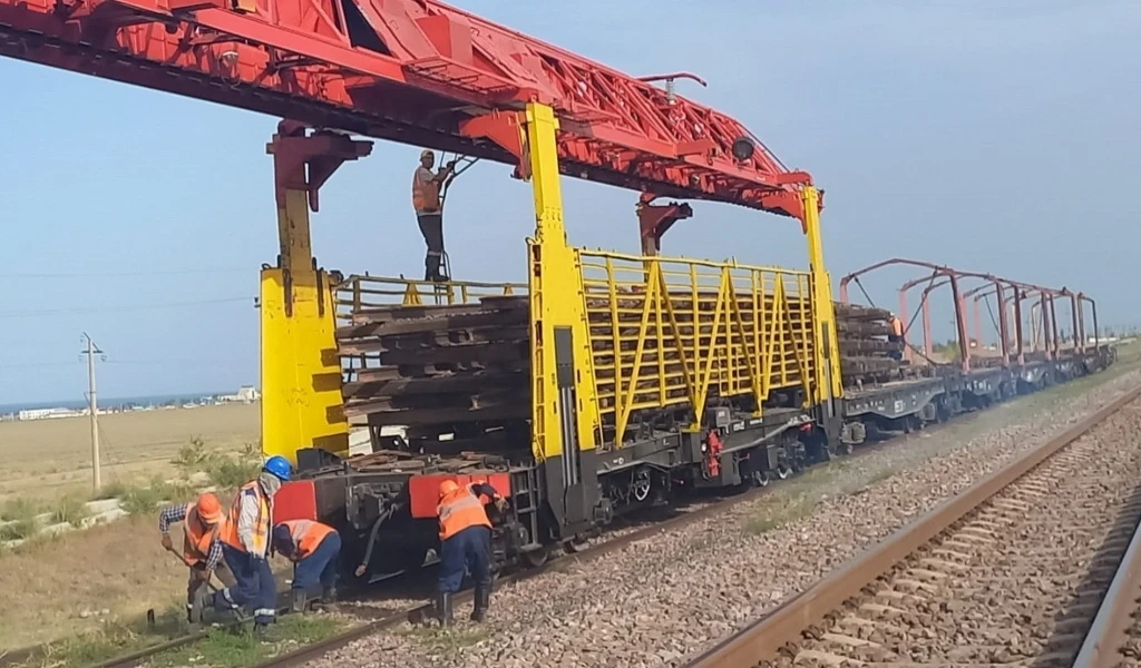 Dostyq – Moıynty: Temirjol qurylysy qarqyndy