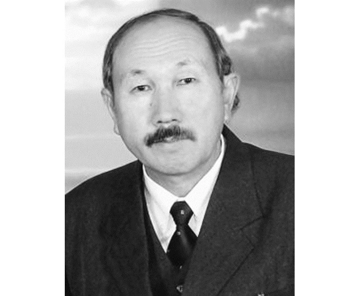 Baqyt Sarbalauly: Qoǵam ádebı syndy qajetsinýi kerek