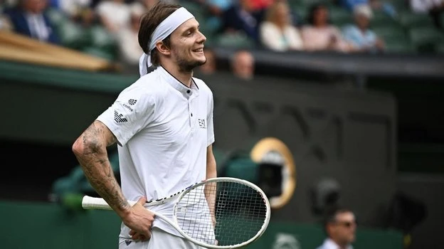 Býblık –  shırek fınalda