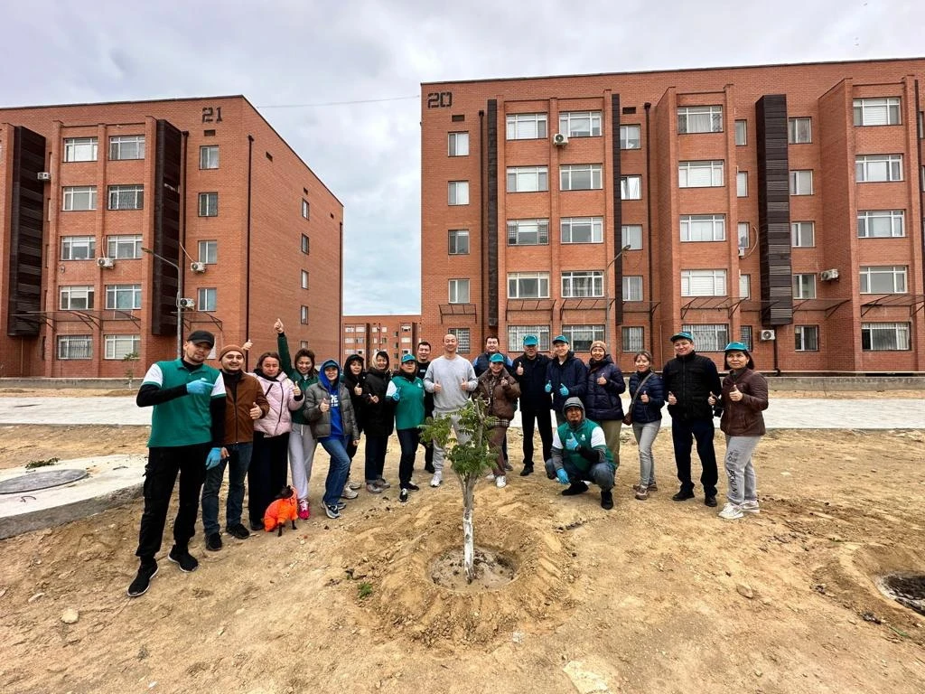 Jańa úıler jasyl jelekpen abattandyrylady