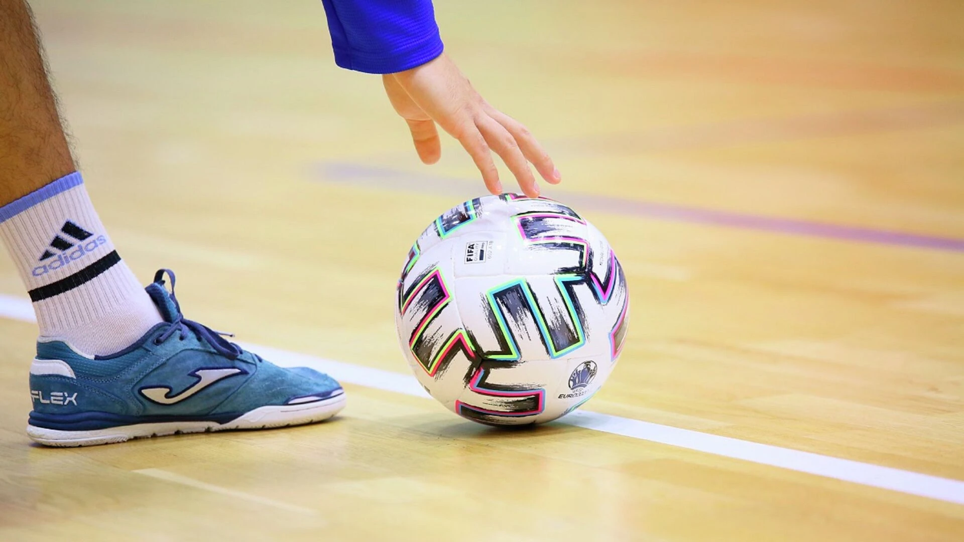 Elıtalyq satyǵa kóterildi