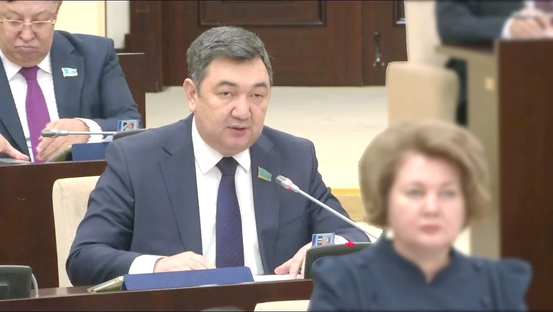 О́ńirlerdegi arhıvtik qoımalardyń jaǵdaıy kúrdeli – Darhan Qydyráli