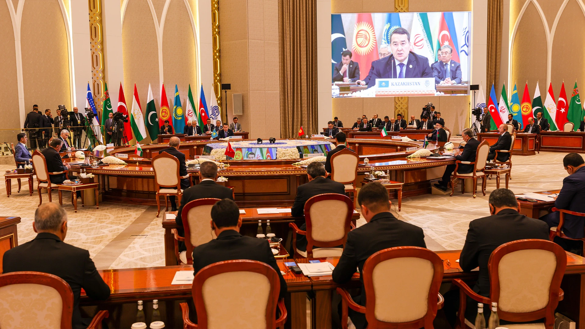 Ekonomıkalyq yqpaldastyqtyń múmkindigi mol