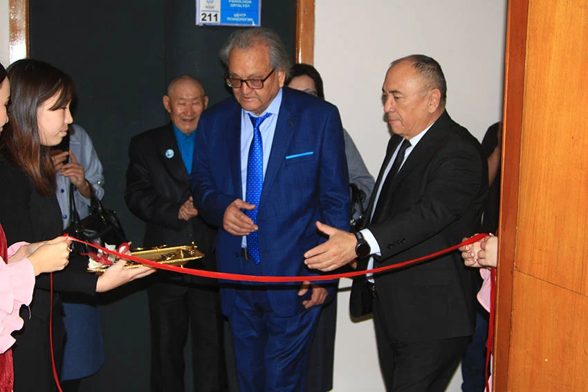 Qalamger atyndaǵy dárishana