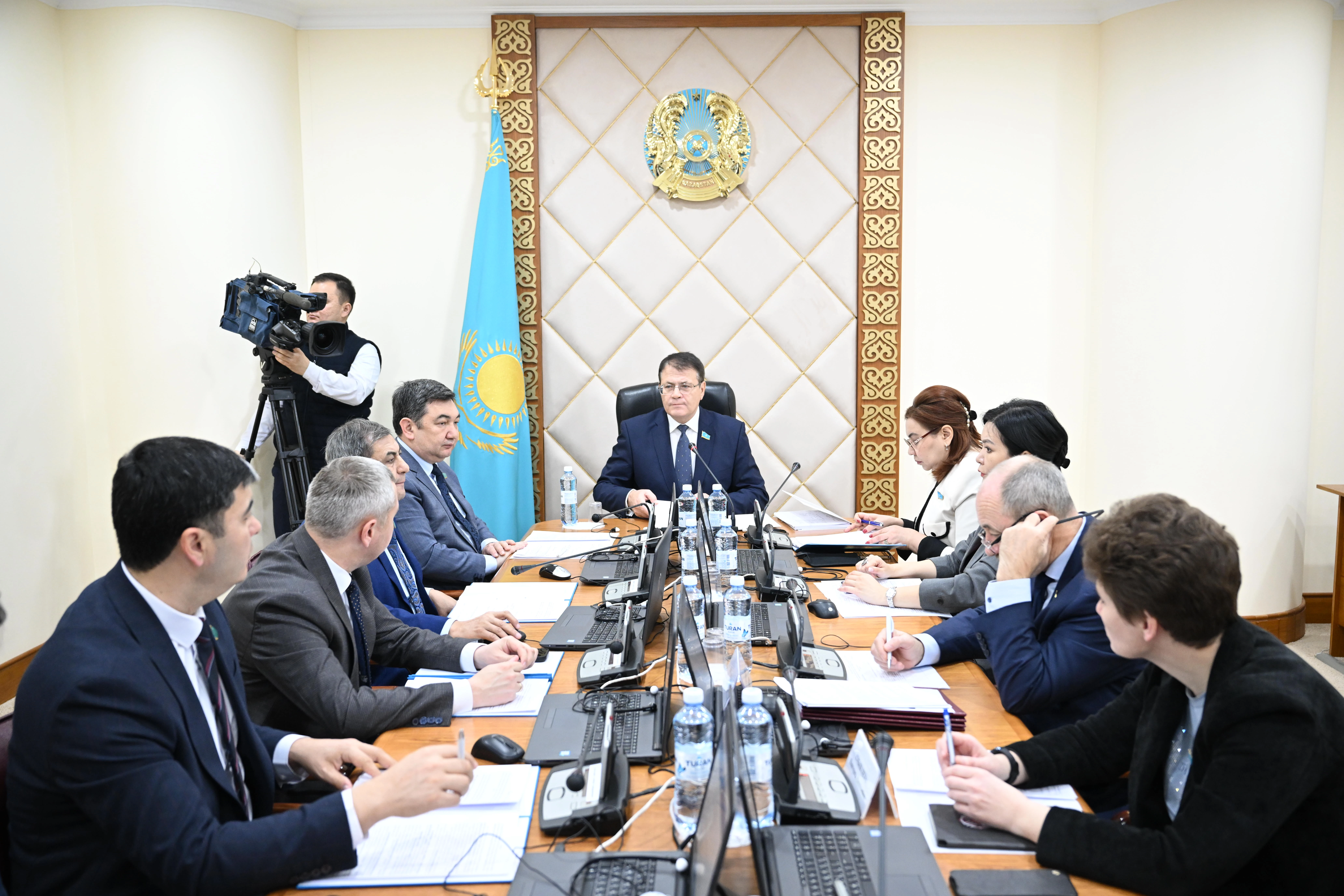 Senat aqparattyq qaýipsizdikti talqylady