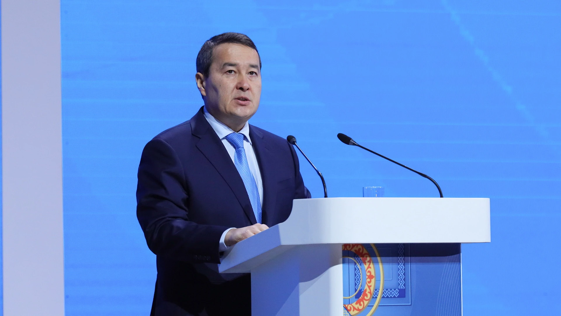 58 mlrd teńgeniń offteık-kelisimsharttaryna qol qoıdy