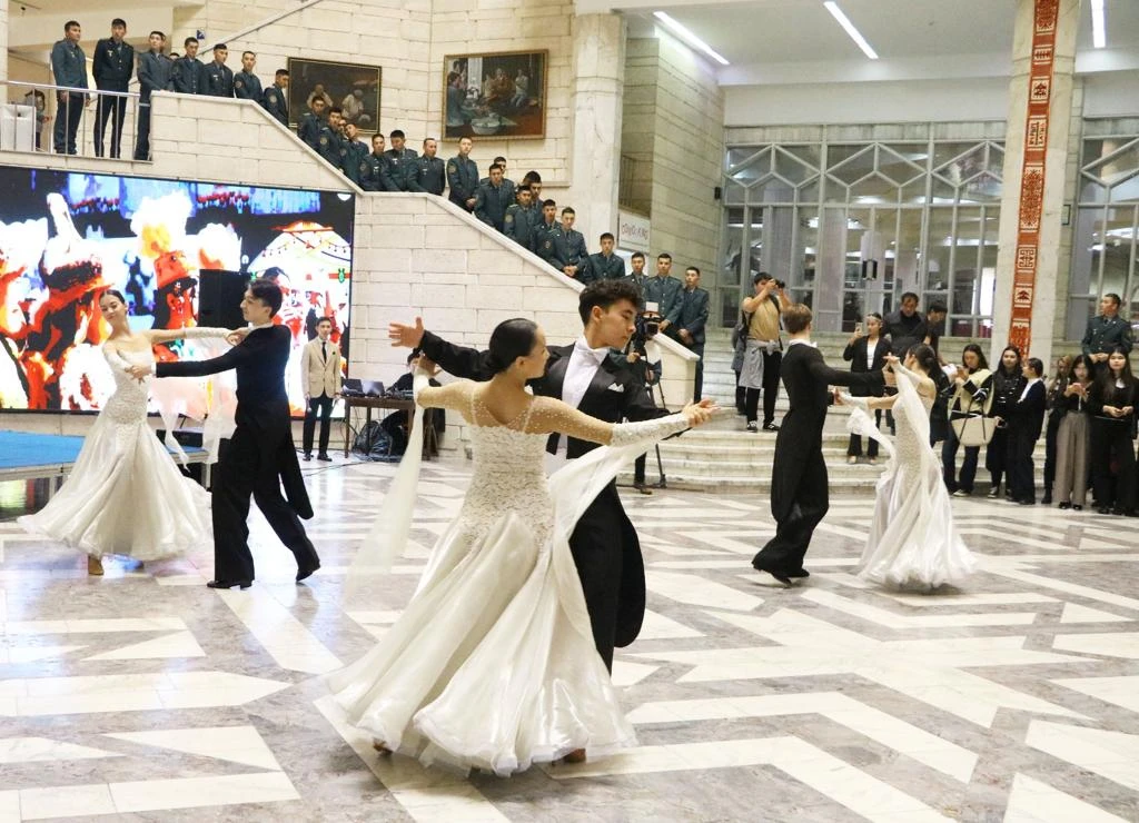 Mýzeıdegi erekshe kesh