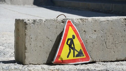 Mámileni buzýǵa májbúr