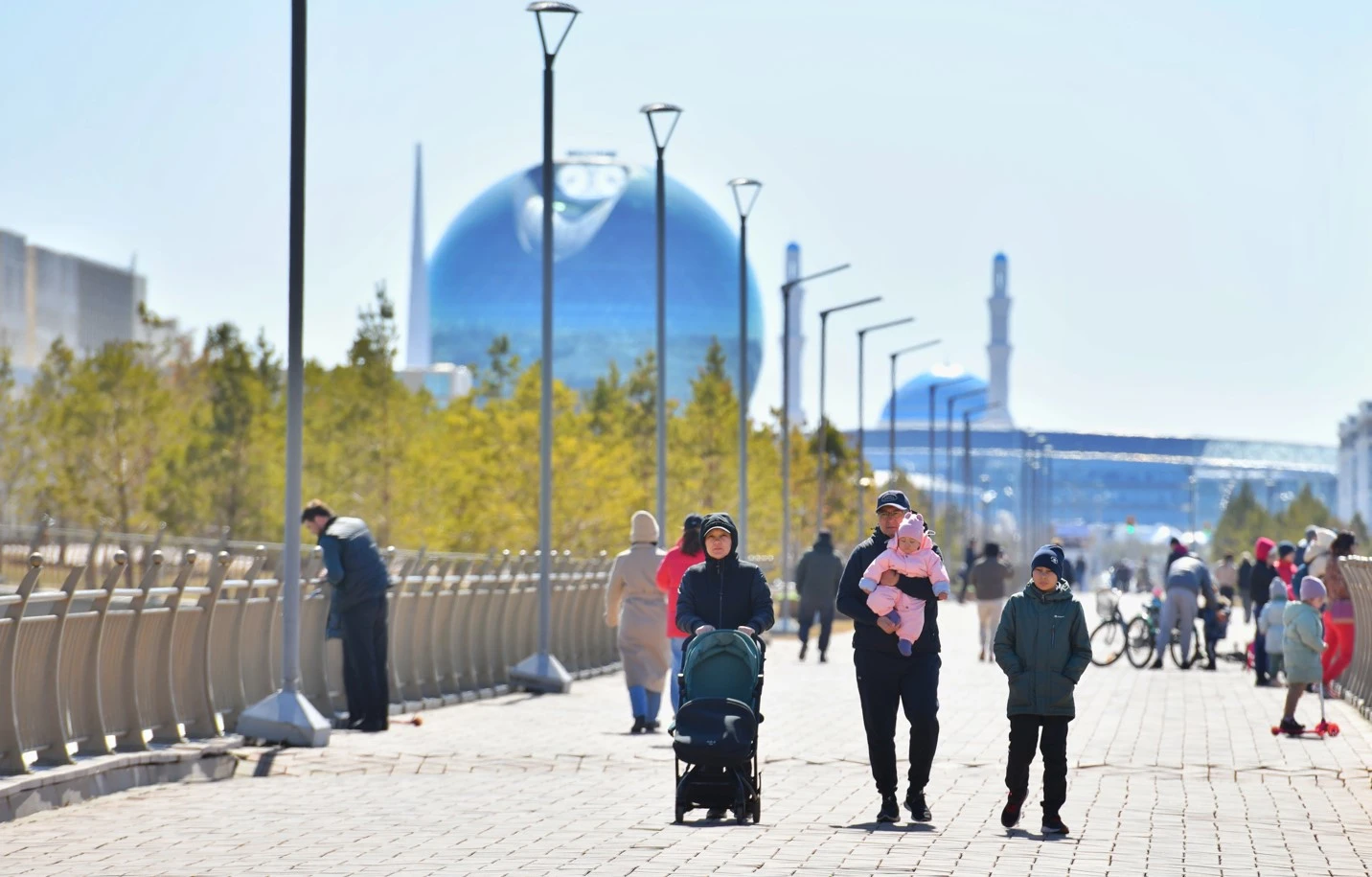 Áke ınstıtýty: Qundylyq pen qaǵıdat