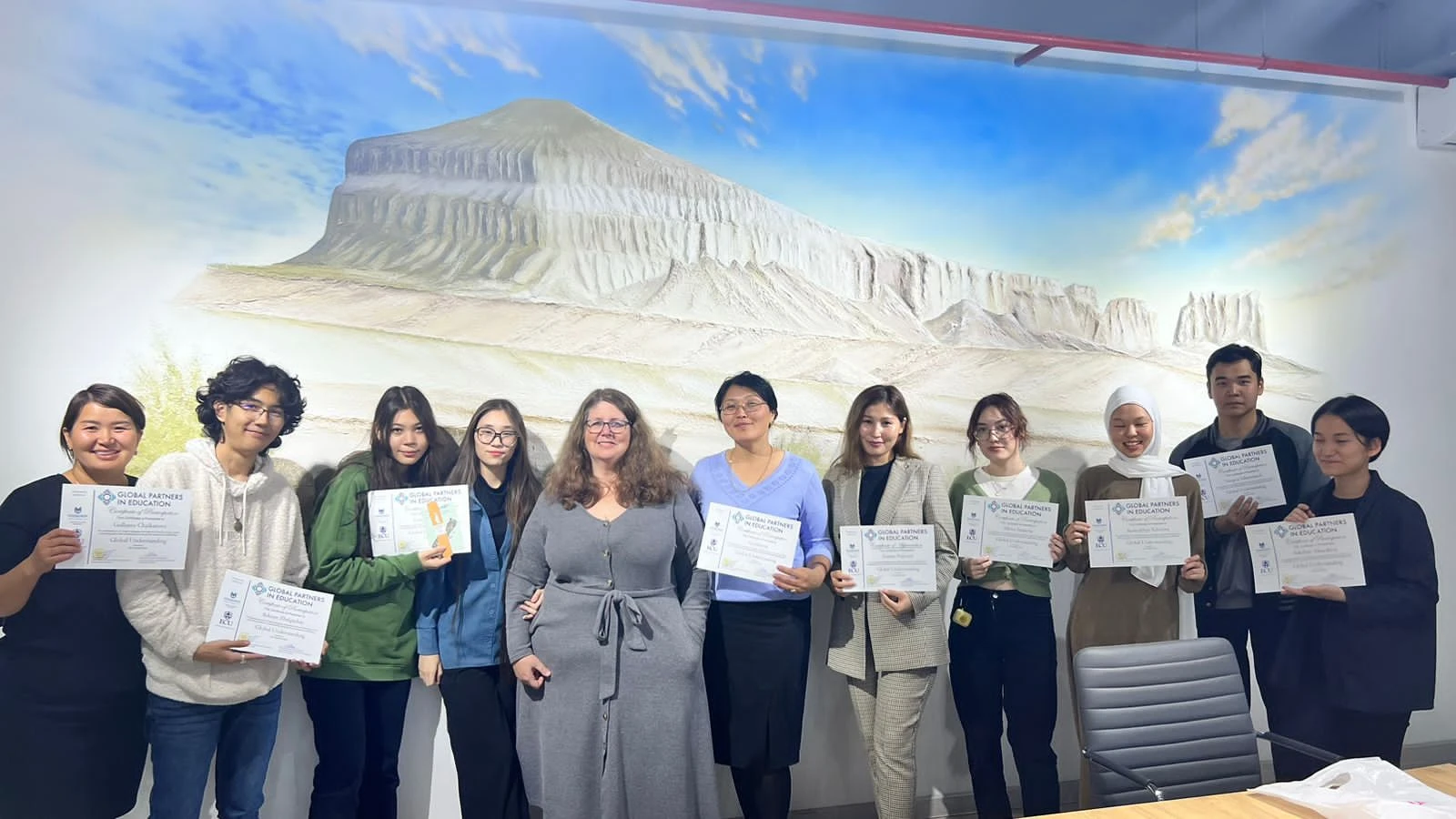 Mańǵystaýlyq stýdentter AQSh jastarymen birge «Jahandyq túsinikti» talqylady