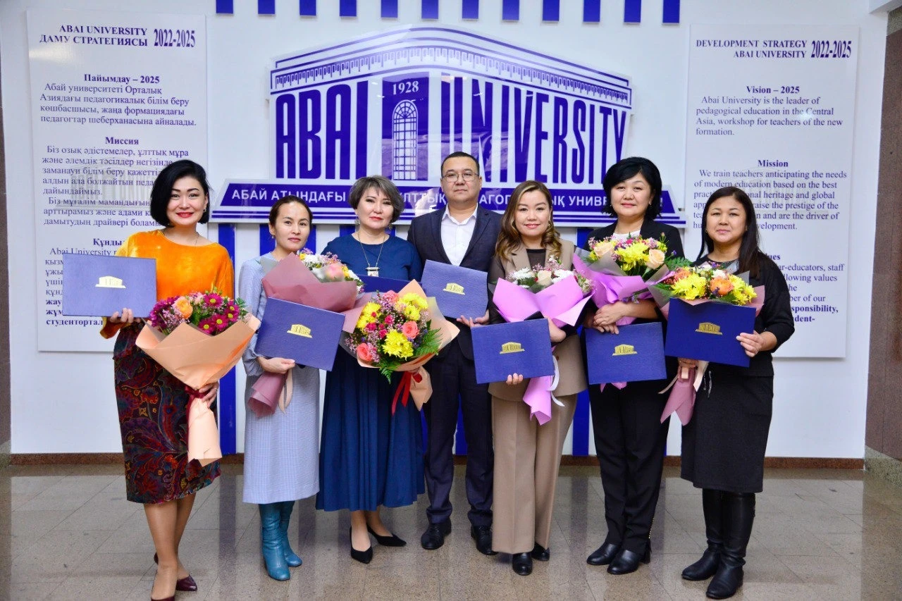 Abaı ýnıversıtetiniń jeti jas zertteýshisi postdoktorantýrany sátti aıaqtady