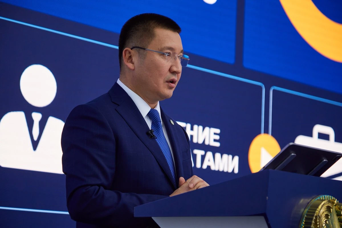 Ertis óńiriniń ekonomıkasy órkendeı bermek