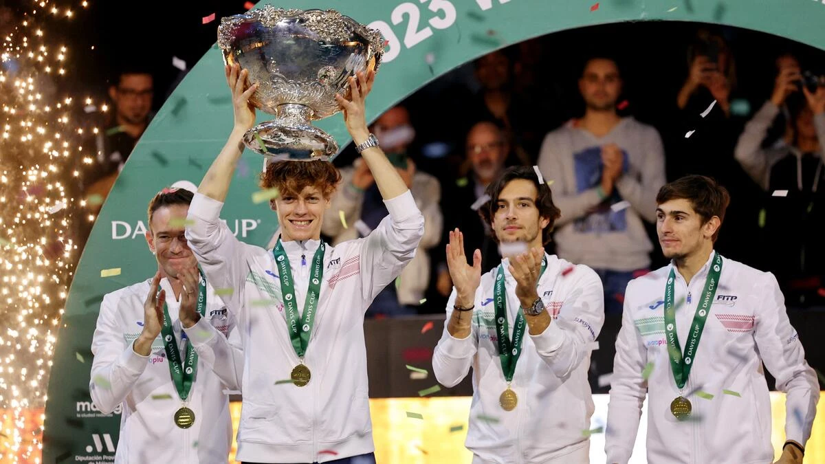 Italııa Devıs kýbogin ıelendi