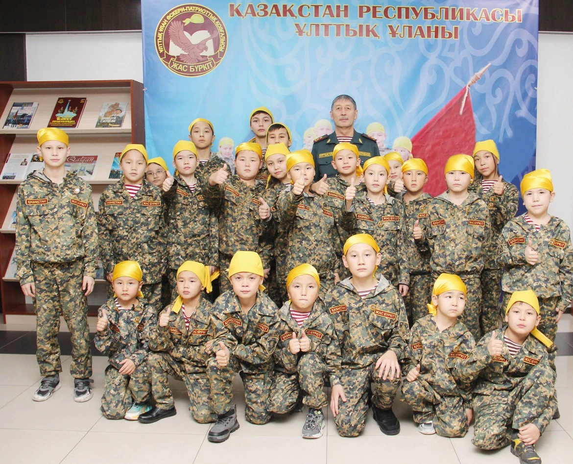 «Jas búrkit» muzbalaqqa aınalar