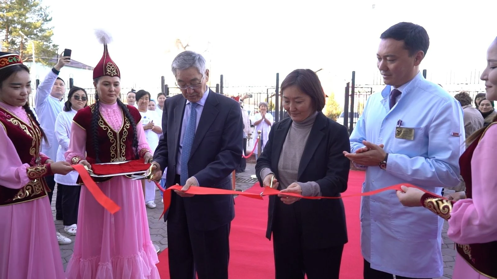 Úzdik tájirıbe ortalyǵy