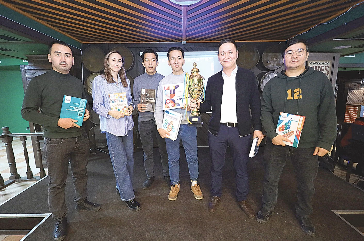 IQas kýbogi – «Egemende»