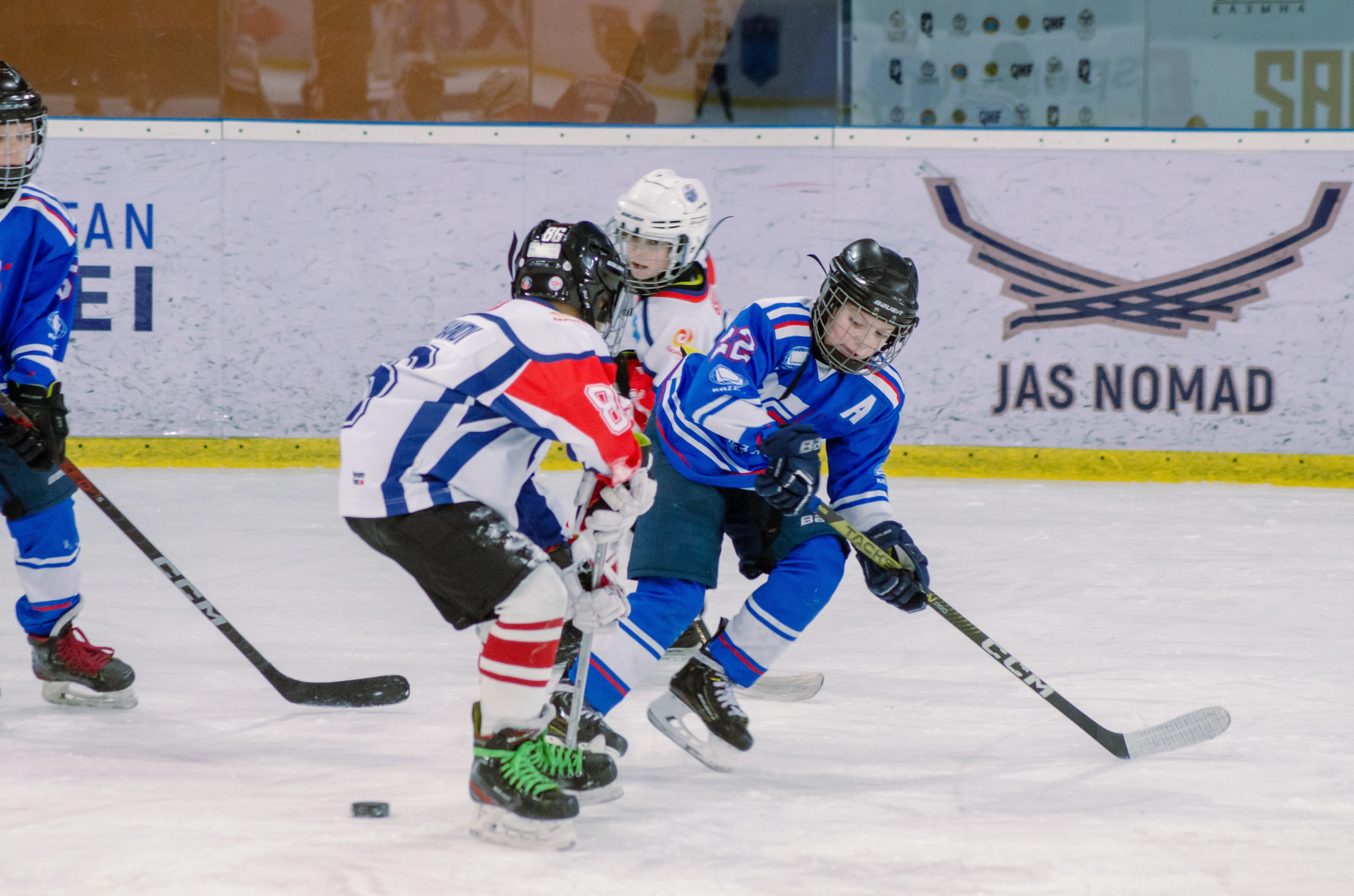 Hokkeıden aýyl balalary arasynda týrnır ótedi