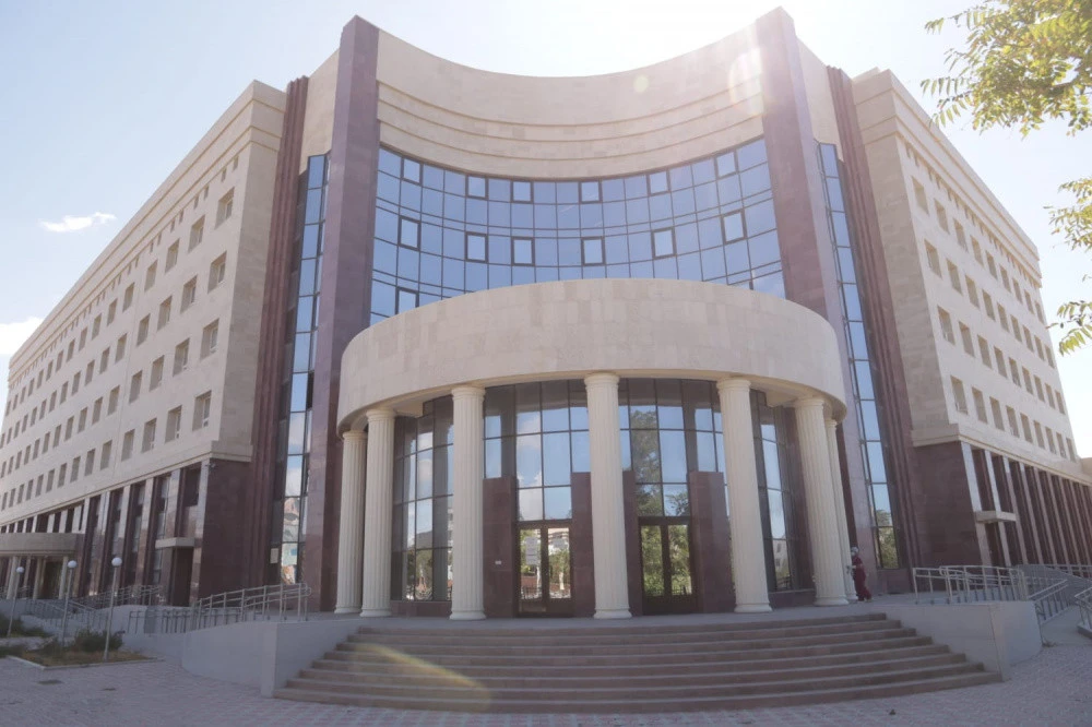 Dıspanser qyzmetine dem bergen...