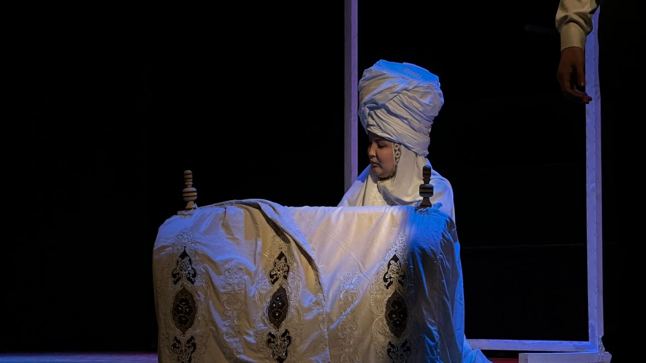 jas kórermen teatry