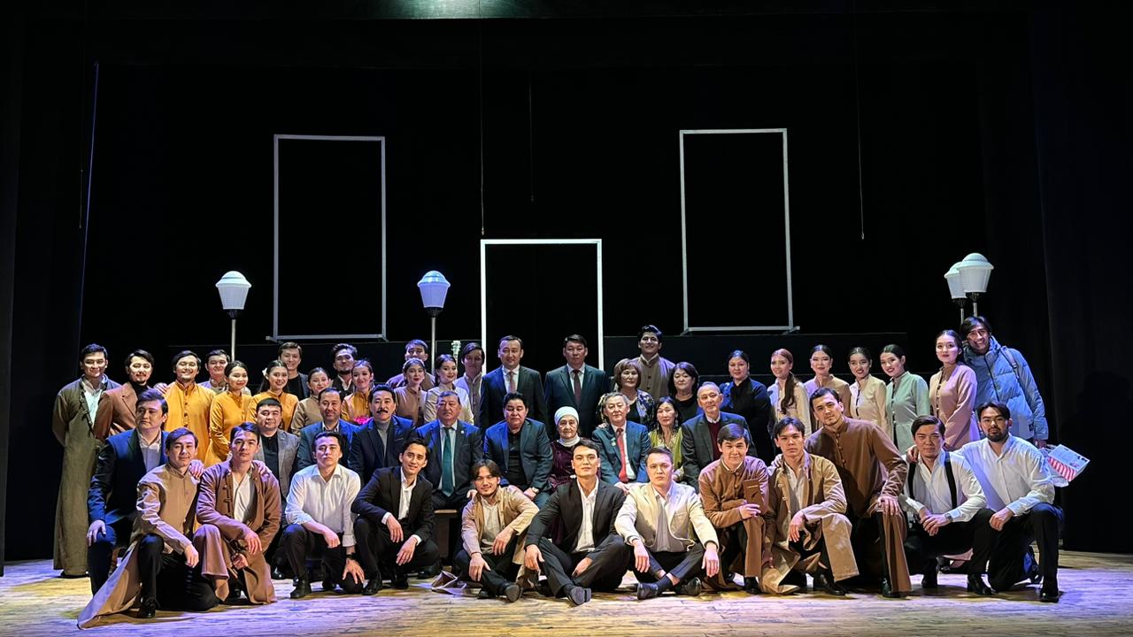 jas kórermen teatry