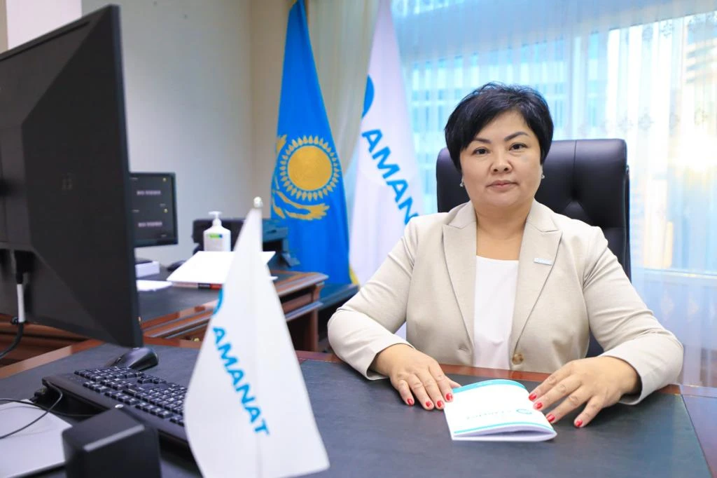 Sholpan Karınova: Jetekshi partııanyń jaýapkershiligi joǵary