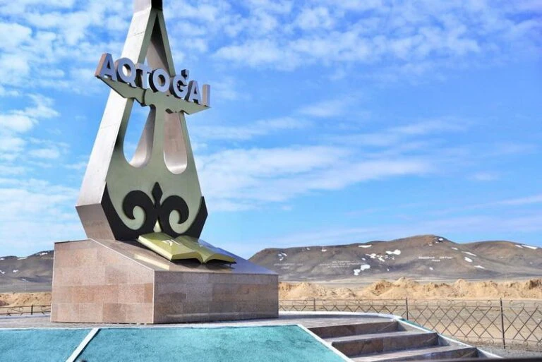 Saılanǵan ákim: Senim údesi