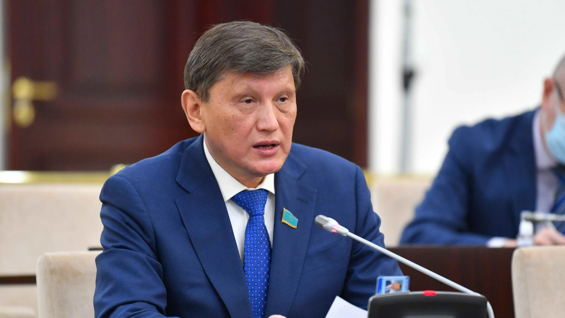 Iаdrolyq fızıka ınstıtýtynyń qyzmetimen tanysty