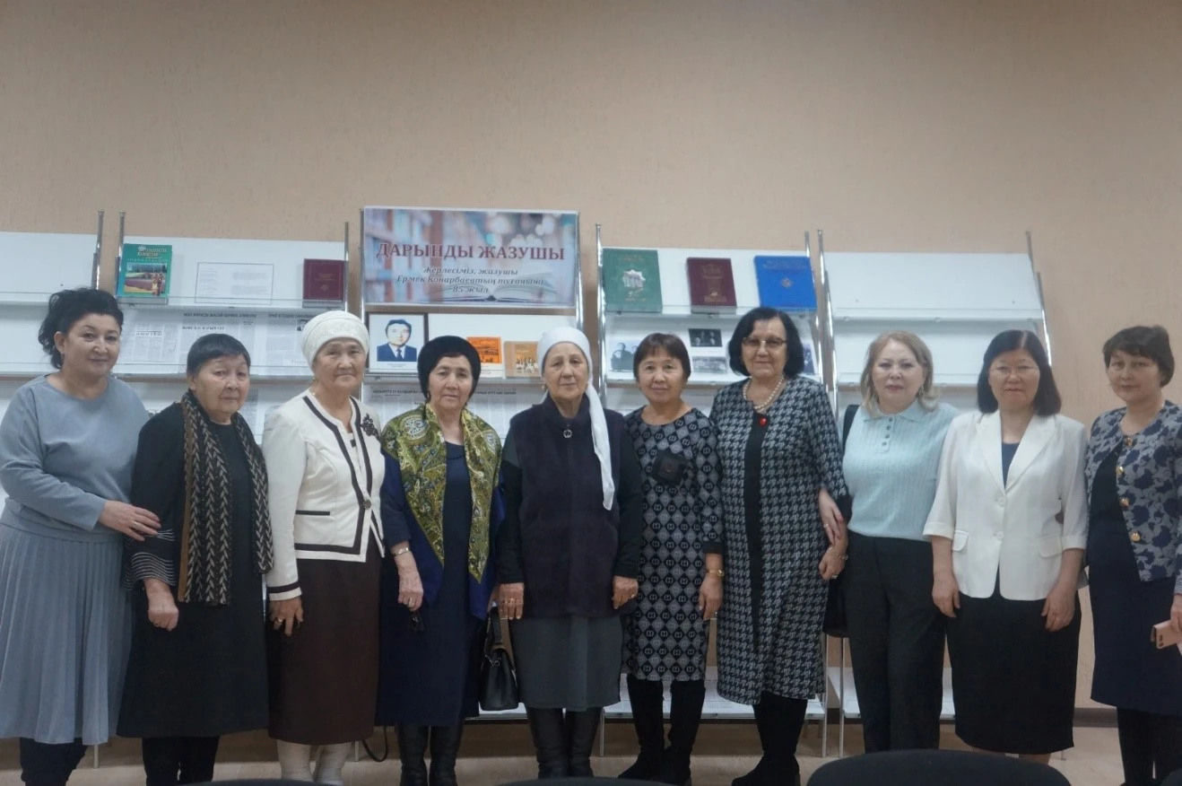 Aýyl ómiriniń jyrshysy