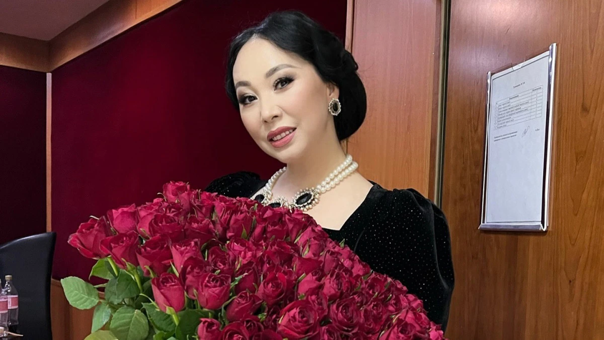 Shoshańdamaı tynysh júrýi kerek: Qaraqat Ábildına qyz tárbıesi týraly oıyn tarqatty